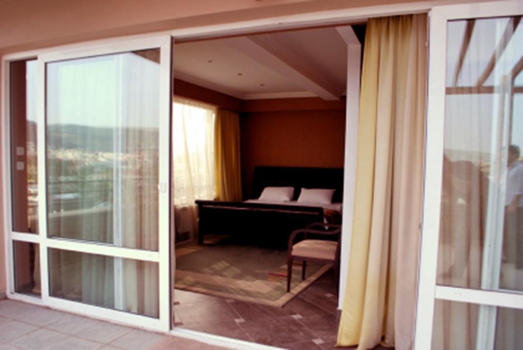 Prestige Palace - Esquisse Hotel Tbilisi Quarto foto