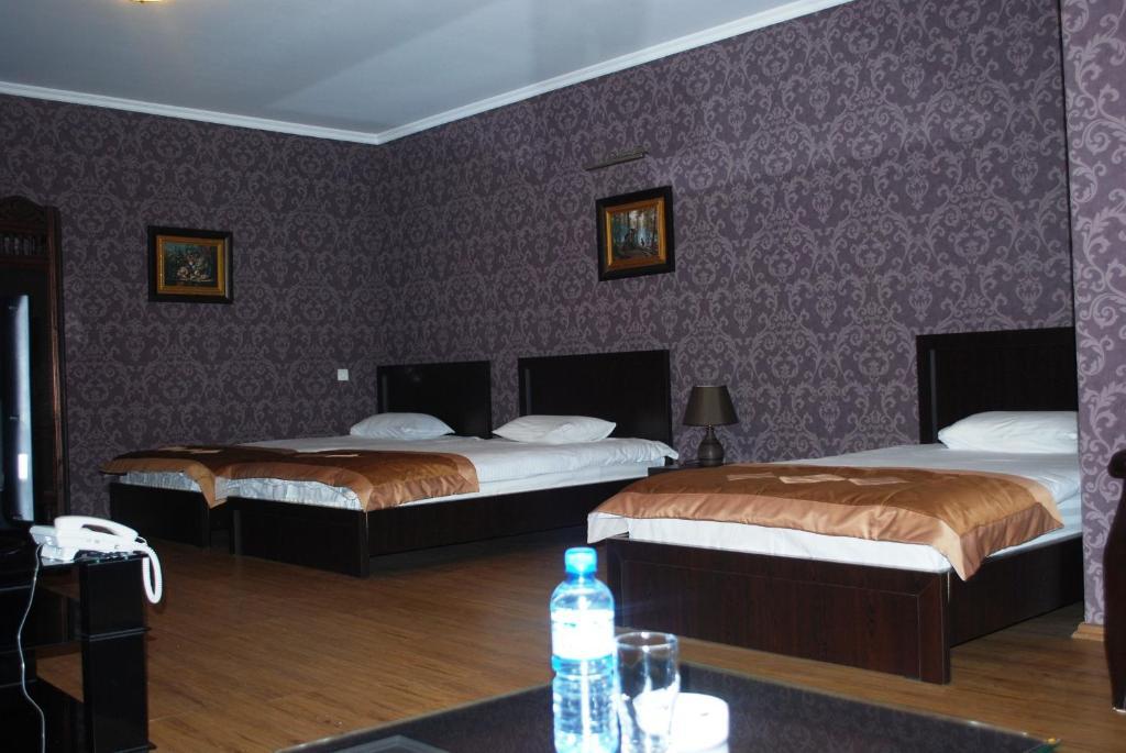 Prestige Palace - Esquisse Hotel Tbilisi Quarto foto